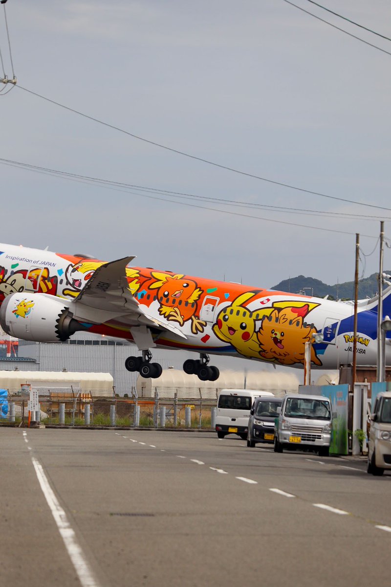 TWILIGHT0241's tweet photo. 松山空港 飛び出しチャレンジ‼️⁡
⁡⁡
⁡ANA Boeing787-8 JA819A Pokémon Livery Red⁡
⁡⁡
⁡いい感じに上がってくれたので 綺麗に撮れた✨️😍⁡
⁡⁡
⁡2026.9.10 MYJ/RJOM ⁡ https://t.co/bhUZFu7NjQ