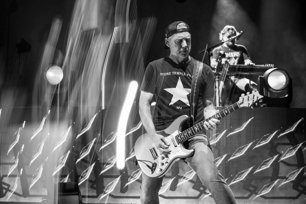Jason_Aldean_Wl's tweet photo. Back at it for another weekend on the Songs About Us Tour. Ontario, Syracuse and Camden, we’re headed your way. Who’s coming out? 🤘
📸: Justin Mrusek https://t.co/KglTKtkGzc