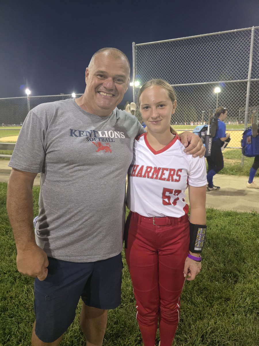 chloehotaling57's tweet photo. When your high school coach comes out to support you at your first showcase ❤️ kent class of 2030 https://t.co/jeCBJO4al0