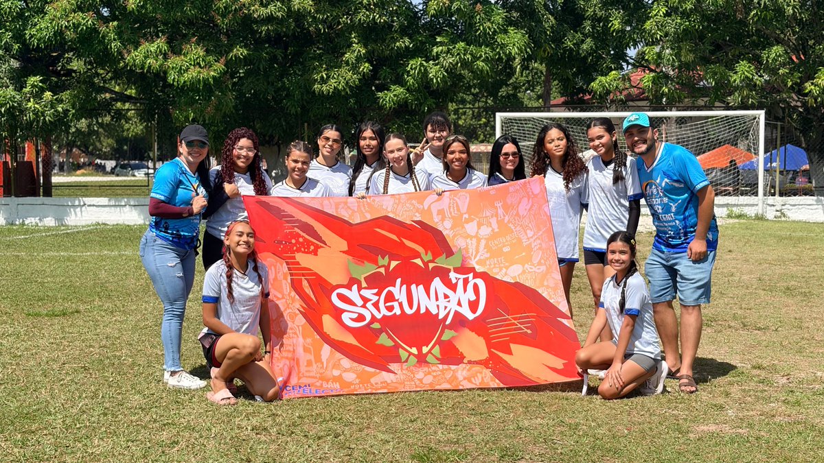 MszBananica's tweet photo. 16/09 terceiro dia de jogos e o masculino perdeu a semifinal do futebol e as meninas perderam no futebol mas ganhamos no handebol, fiz um gol e ralei o joelho https://t.co/WboUEI5V3O
