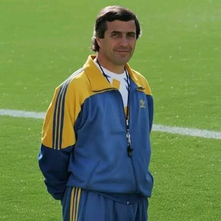TikiTikiBJ's tweet photo. “Boca Juniors brinda a sus hinchas cosas que la vida no les da... Hay quienes se levantan y se duermen pensando en Boca.” https://t.co/N1GipxJxUC