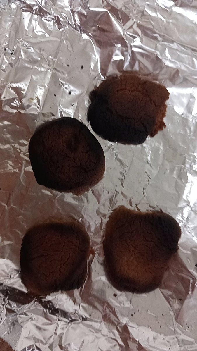 superpositive72's tweet photo. もうお菓子なんてつくりません。 https://t.co/p8aPwZaBc6