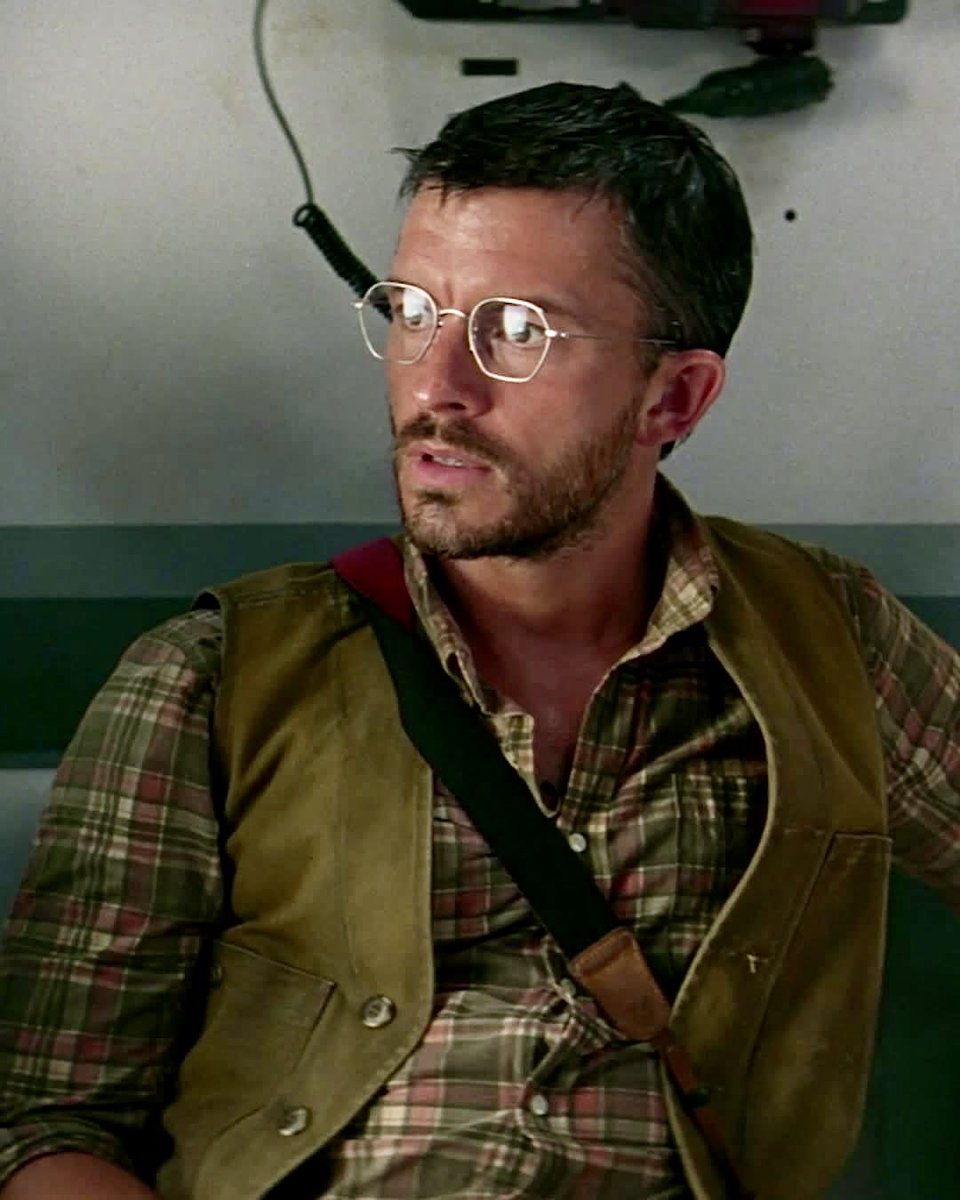 perfstin's tweet photo. Everyone knows a cute palaeontologist. https://t.co/idbA5Yu3N0