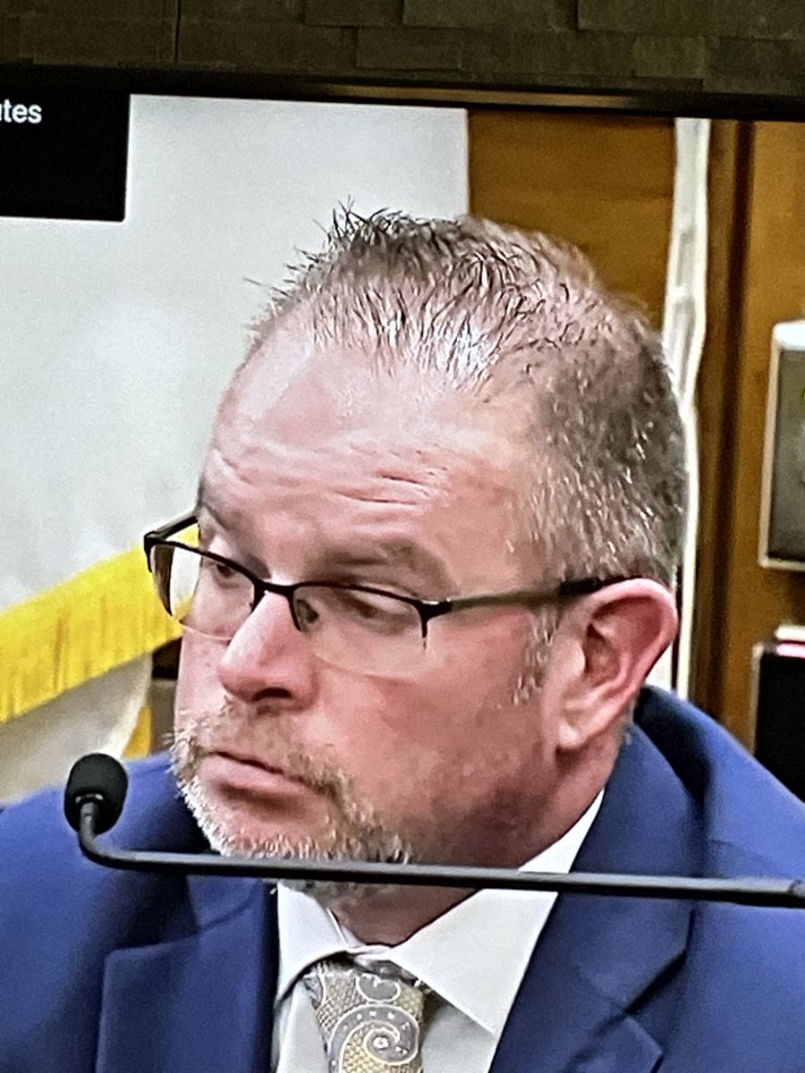 TrueCrimeVixen's tweet photo. Does Adam Lally have hair plugs? 

#adamlally #karenread #mylesking https://t.co/3p1NAMW0xn