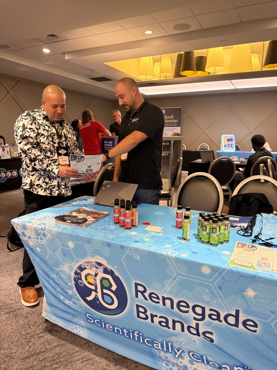 renegadebrands's tweet photo. 🎲 Doubling Down on Clean 🧼
Great connecting with laundromat owners and industry professionals at @ThLaundrySummit by @LaundryluxUSA!
Thanks to Sol-O-Matic and Saier for driving the development and innovation behind the MPX Smart Dosing Bulkhead
#RenegadeFamily #MPX #Saier https://t.co/9SlVDlrwQn
