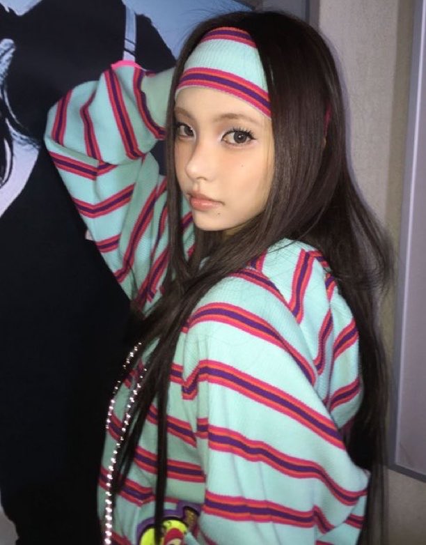 yunahdiary's tweet photo. hot girl https://t.co/DGMXVkrdfd