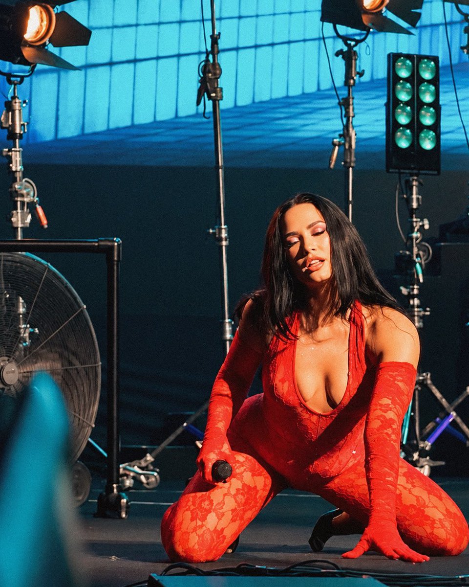 itsmebreni's tweet photo. fotos da demi lovato que ninguém viu pq foi eu que tirei https://t.co/KZir86hIFX