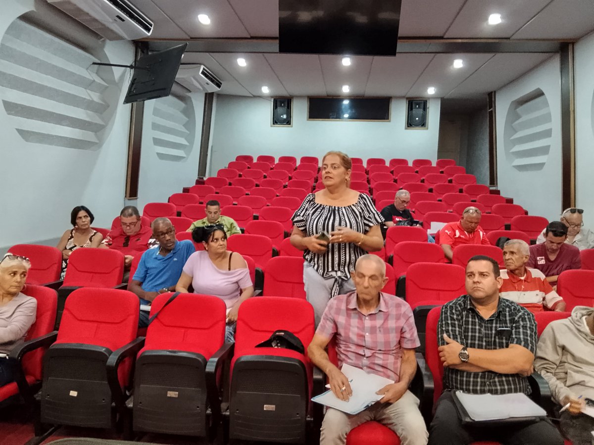 CalexChill's tweet photo. Con la presencia de Susset Rosales Vásquez, Directora General de Desarrollo del MEP y Arnaldo Roso Costales, Director General de Planificación, inicia el intercambio en #PinardelRío sobre los elementos principales que caracterizan la planificación para el 2027 de la provincia. https://t.co/ek0uuWgK6D