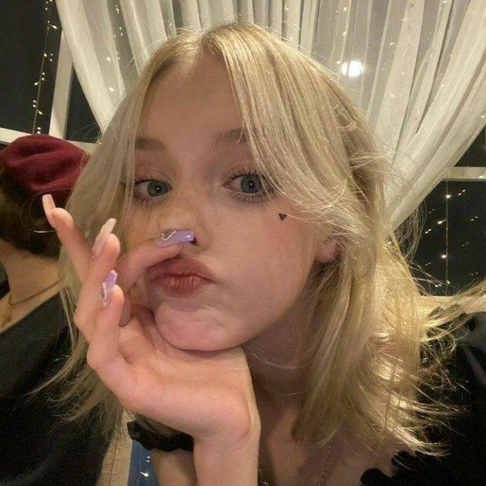 dsfjidghi_KKY's tweet photo. Sending (‿ˠ‿) to everybody who says ' hey ’ 💗    

and i’m serious asf, just try me🙈💜 https://t.co/4Ste1gELmq