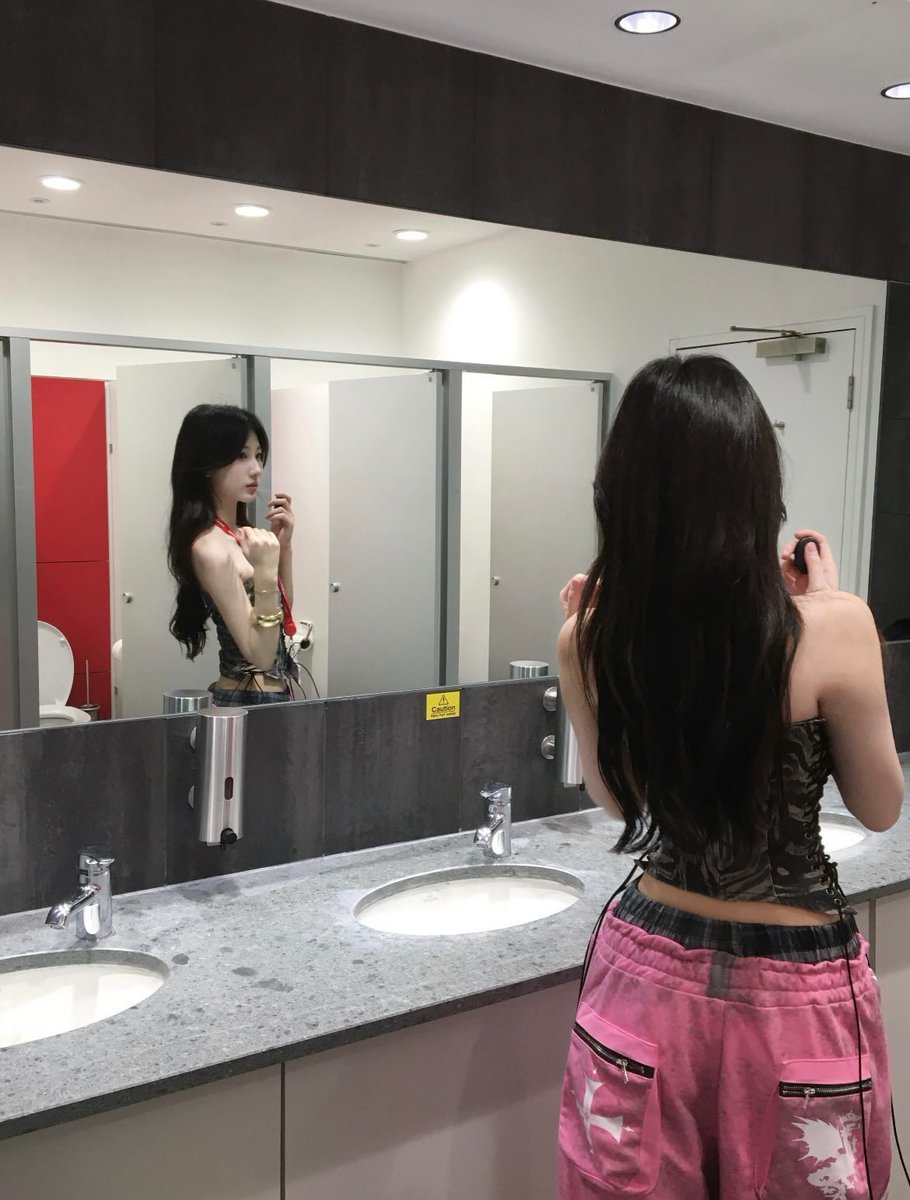 syhlohl228's tweet photo. 🐅🐆🎯 足球体彩 ~ 龙虎斗 ~ 欧宝 ~ 麻将 ~ 🧭 ‍~ 巴西甲 ~ 🎗️ ~ Big match insight for live action ~ 景甜 ~ 💥🦓记下森林徒步碰撞的创‍意｜足球写下活力、开​云体⁠育​写瞬间、百家乐添点话题。英超赛事🦍=> @HwAkina9892 <= https://t.co/lt8YMvSCeY
