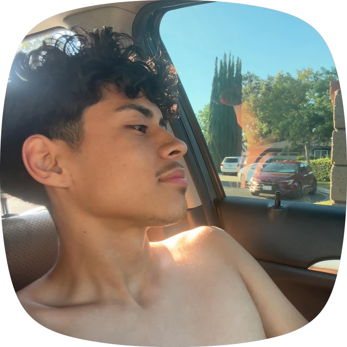 peekin3s's tweet photo. insta instants #me #curlyhead #fly https://t.co/FIkYo4LHI0