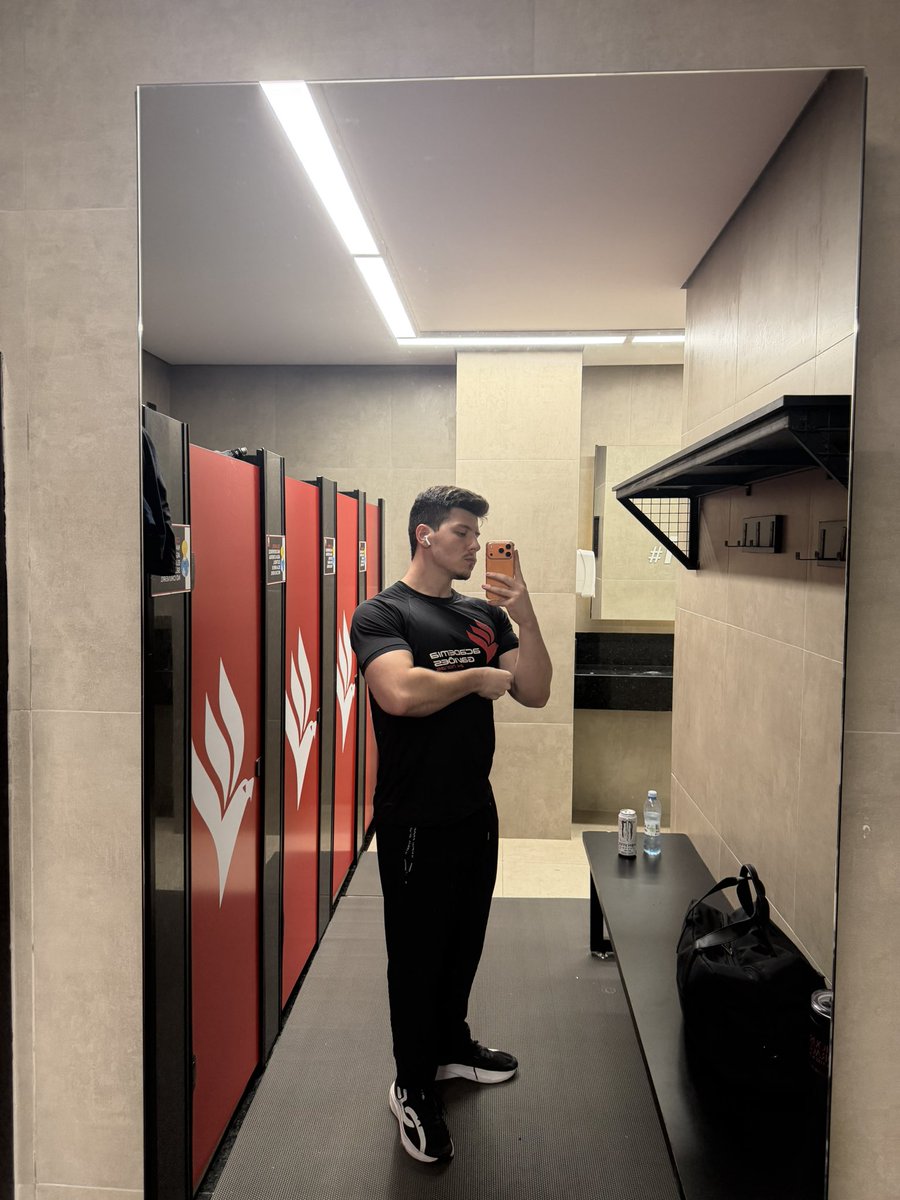 domwolfOf's tweet photo. 2/2/2 
15 min and 5 comments

A burra já veio perdendo novamente nessa quarta feira

#rtgame https://t.co/Jt8RKJjJEu