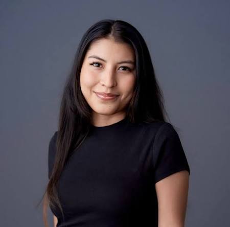 ZoroTrading's tweet photo. Now joining us live at @FinCon, Vivianna Vasquez @overgenpoverty 

Vivianna has built a financial literacy platform and online community to help educate the next generation on investing and saving. https://t.co/oUfnLdnVHi