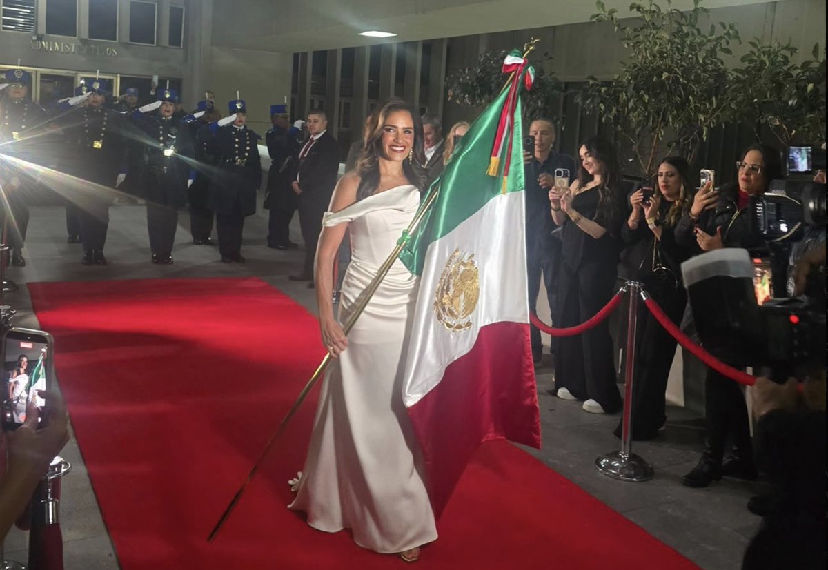 PonchoGutz's tweet photo. Por andar viendo el Grito me perdí de los Óscar. https://t.co/dhsWI8IzLa