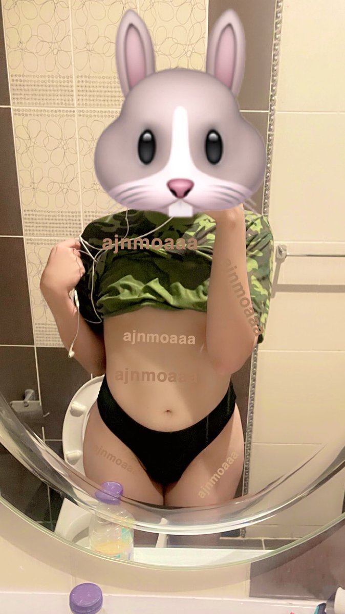 ajnmoaaa's tweet photo. احس اشتقتلكم 
اي كلوت لايق علي ؟
 يمين او يسار 😵‍💫🐈‍⬛ https://t.co/HiAUerQbrw