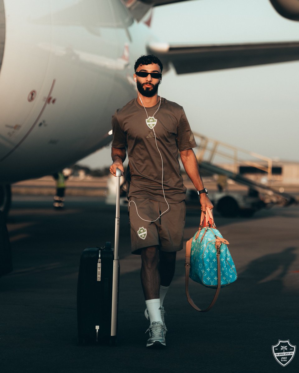 ALAHLI_FC's tweet photo. لجنوب أفريقيا وصلنا 📍🇿🇦

#الأهلي_صنداونز | #أغلى_سفير https://t.co/hH5EnJKGYZ