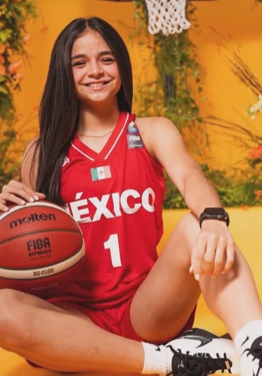 RomiLopez211's tweet photo. Viva México! https://t.co/h0jmCcff8j
