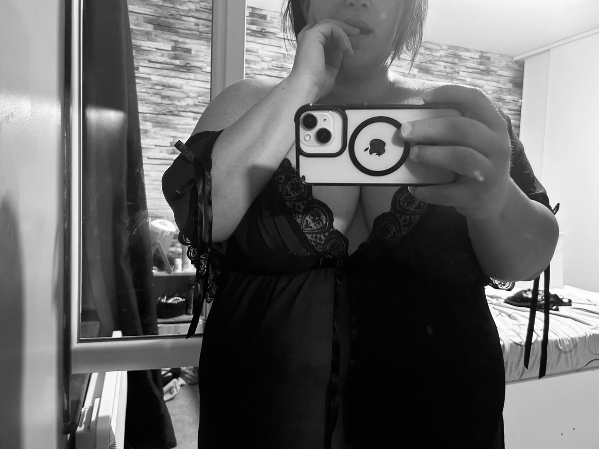 Colinexxl's tweet photo. L’amour est un mot 
Le sexe un jeu
Alors laisse le mot et joue le jeu 

Bonne soirée à tous 😘😘 
@JoliesFormes8 @Body_Art_be_fr @Matt221986 @PartageDefiHot @Defiscoquin 

#curvy #chubby #grosseins https://t.co/qoKRWBCulp
