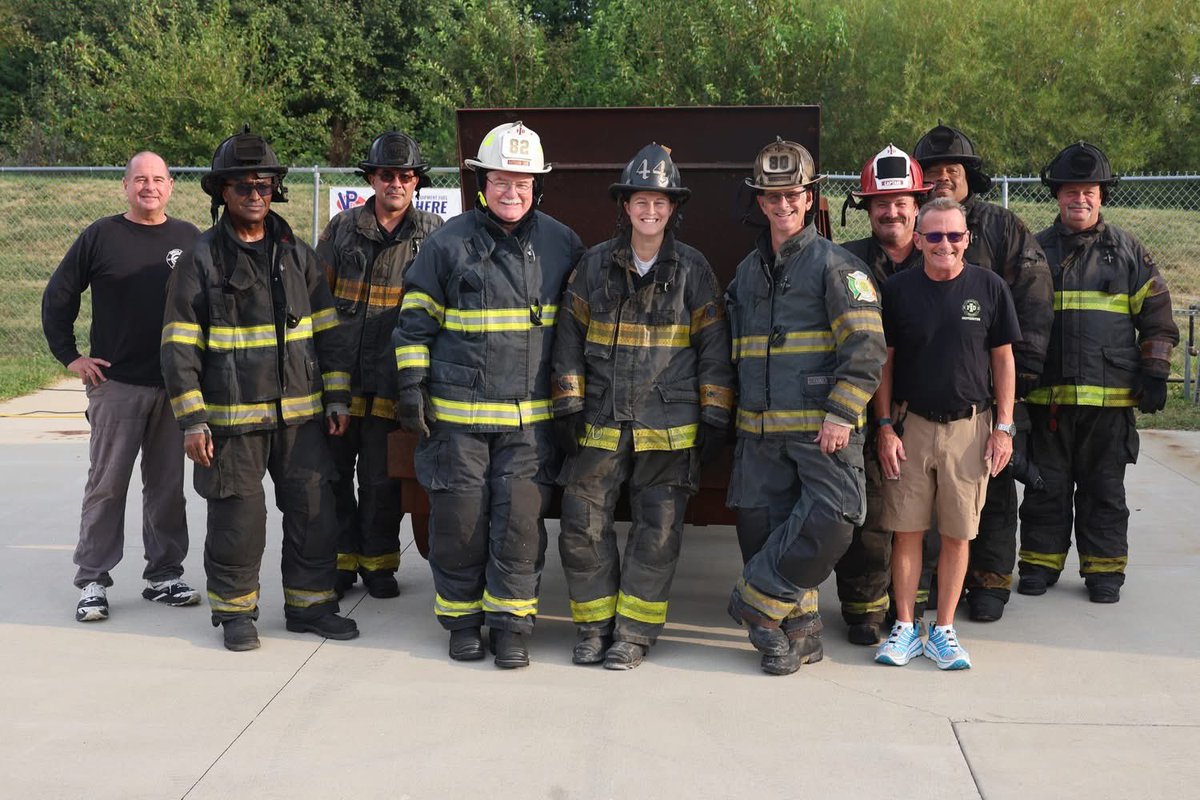 IFD_NEWS's tweet photo. Members of the #IFD Training Division took possession of IFD's newest training prop at the IFD Training Academy, earlier today. The Fireblast Global gas fire prop is a much needed addition to the training cadre for both new recruits and incumbents as recruits complete State https://t.co/3ge5JIshsN