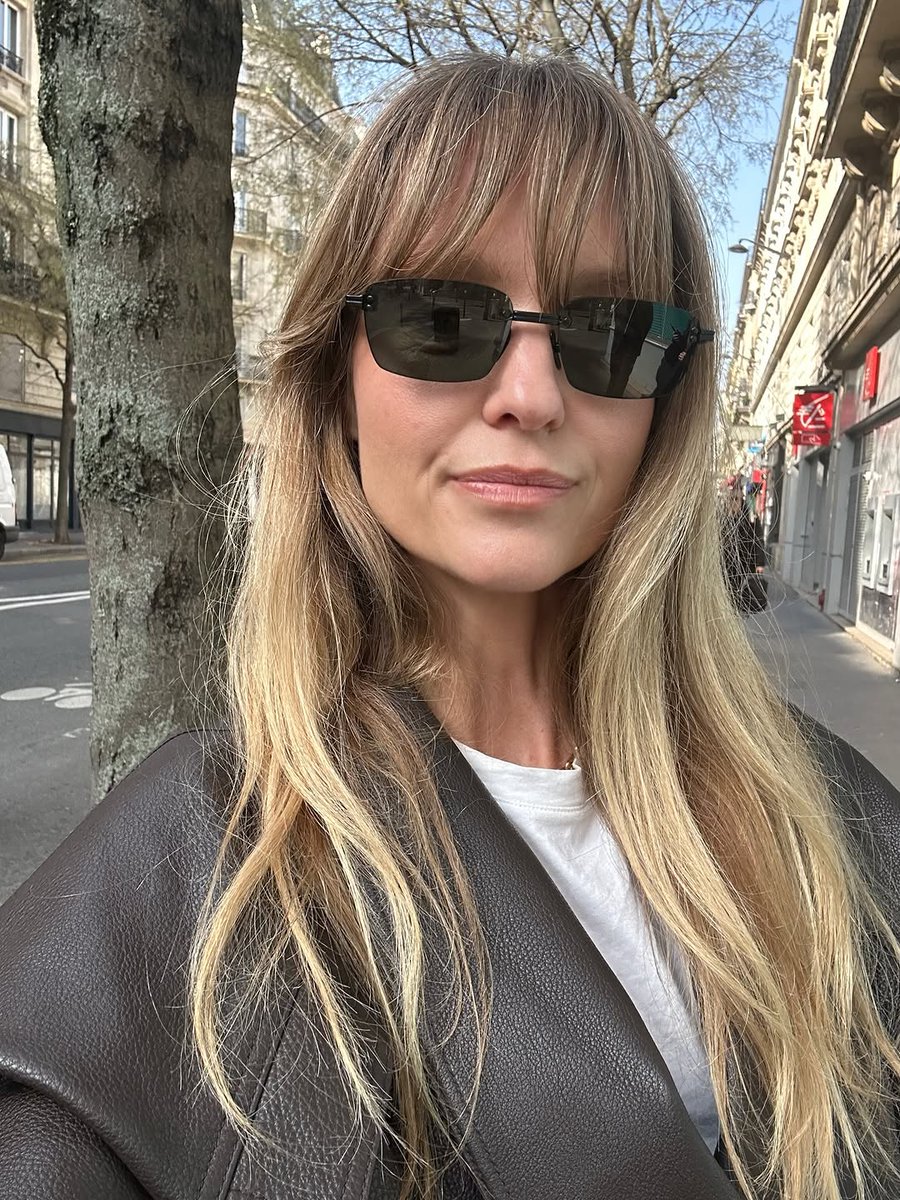 pipilgato's tweet photo. A chronological account of 24 hours spent in Paris. I managed to have both my lunch and dinner at Le Chardenoux, a restaurant I hold dear. I cycled across Paris to visit the first store of my most-liked shoe designers. The day concluded with a celebr... https://t.co/612QSXBQDZ