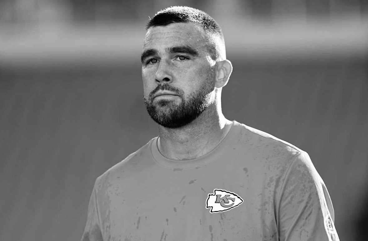Daily_Chiefs_'s tweet photo. Untold Travis Kelce story from Monday’s pregame warmups. 👀

ESPN’s Steve Coughlin says Denver’s punters messed up their timing of when they were supposed to be warming up (to avoid lots of players on the field), but decided to keep punting balls into/near KC’s warmups.

Trav grabbed one ball that landed near the warmups and PUNTED it deep into the stands. 

Another ball was punted near them, and Travis waived off the Broncos ball boy from picking it up and bringing it back, and instead Trav picked it up and THREW that one into the stands too. 😭

Travis Kelce doesn’t take disrespect from anyone. 😈

Per | @_SVPod
