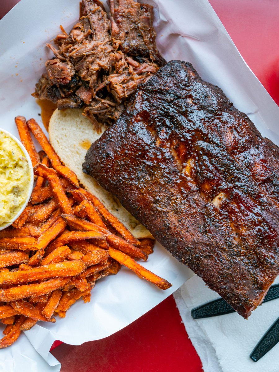 VisitMO's tweet photo. Missouri BBQ comes with bragging rights. 🔥 

Arthur Bryant’s carries on the legacy of KC’s legendary “King of Ribs,” while Pappy’s has been named Best Ribs in America. From KC to STL to the Ozarks, barbecue is done right.

— Mo https://t.co/SKdOUSMGHR