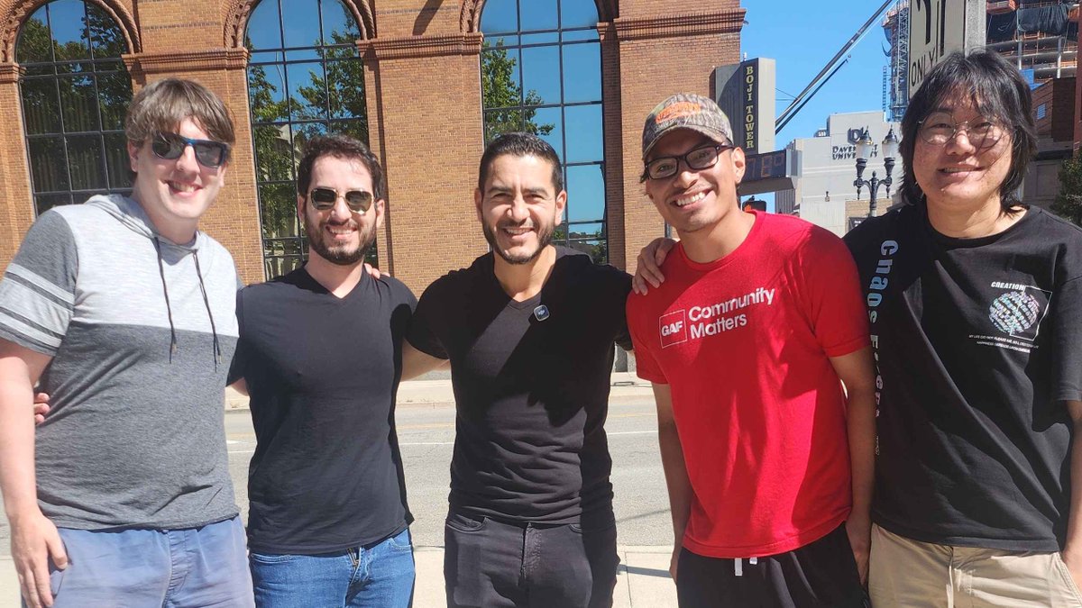 DigitalGroundG's tweet photo. Hutch is right, it's all hands on deck for the next 48 days. Our housers and @AbdulElSayed agree. 

https://t.co/nOpWtBhYCp to sign up for canvassing events! Let's get out there and win the Senate! https://t.co/vg8eoqZ5eC