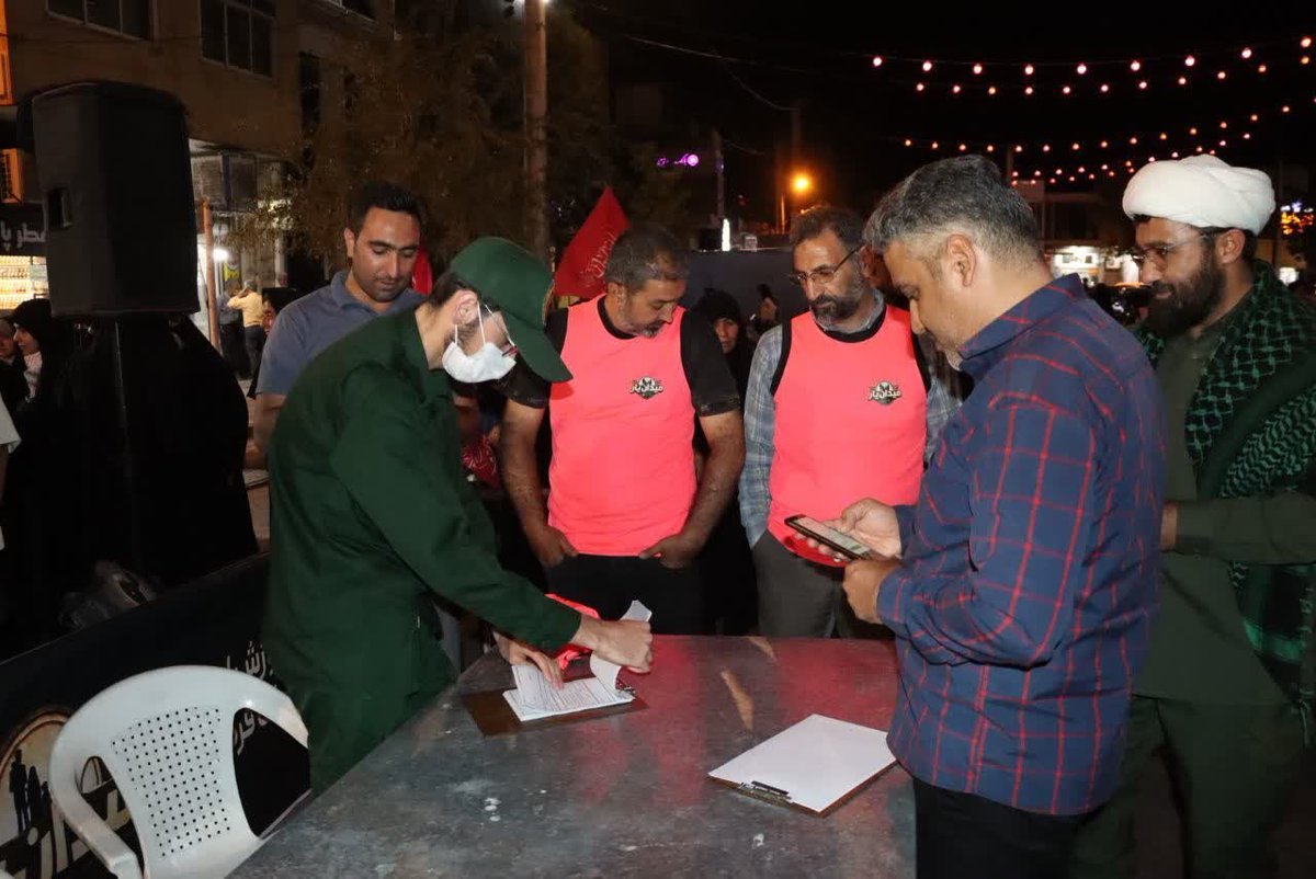 hamidi3156's tweet photo. این چهره‌ها رو یادتون بمونه... 👀
چون اینا فقط شرکت‌کننده نیستن؛
بخشی از روایت «میدان یار» هستن. 🎬🔥
#میدان_یار #میدان_گرمسار https://t.co/dkj6RhJb79