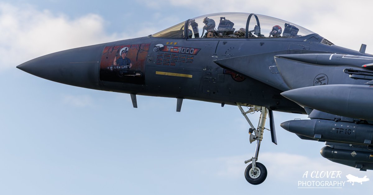 Cloverkid92's tweet photo. The 389th Arriving back at Lakenheath enroute back to the states with probably some of the best nose art I've seen in a very long time. Shock 'Em. https://t.co/652oOyVgIo