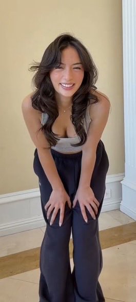 PerfectSimpy's tweet photo. Falling in love over and over again https://t.co/rpxTFLw4ej
