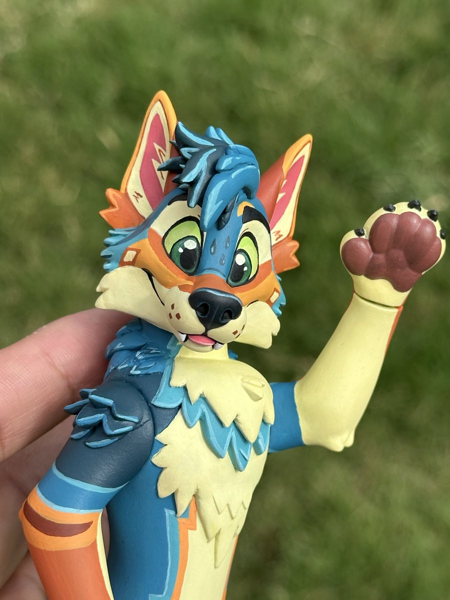 adancastro529's tweet photo. Painted Rivet from @RivetCoyote 
Using one of @Latinvixen vinyl DIY fox toy kits https://t.co/VQMwZPthpm