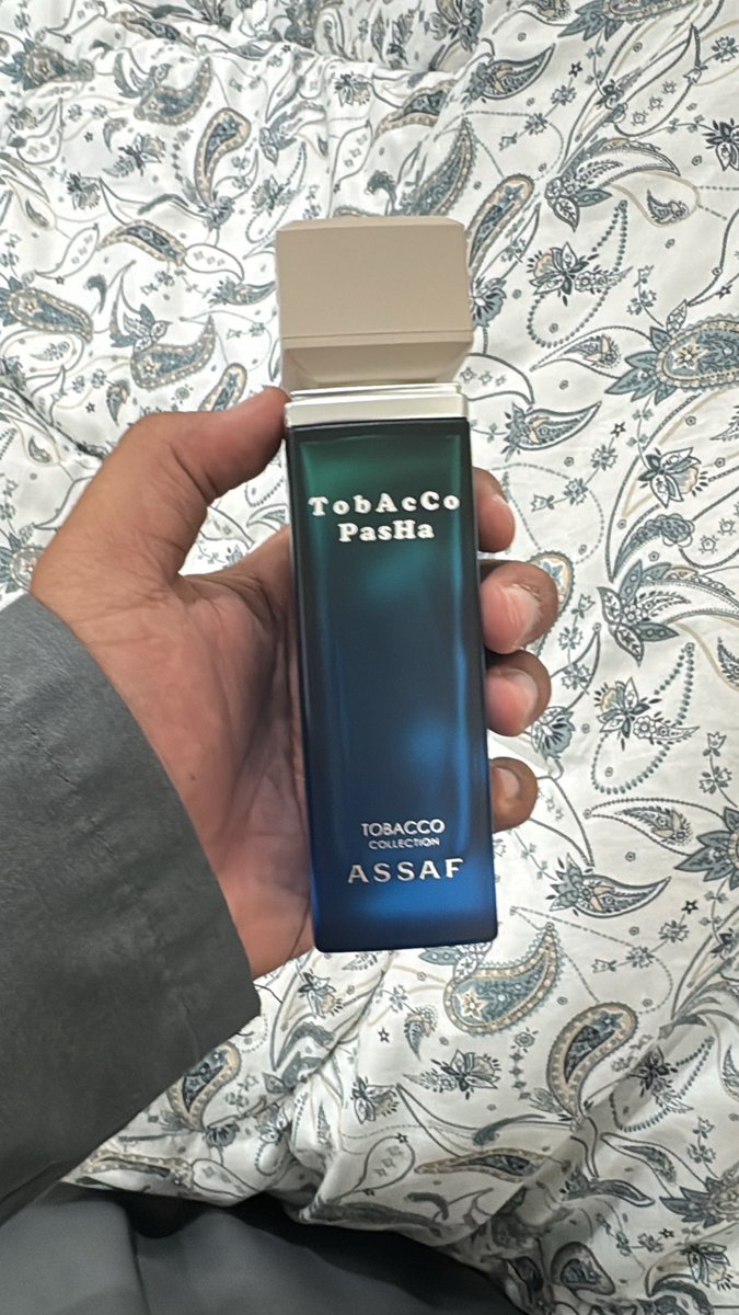 Mk2avr's tweet photo. @assafperfumes هذا التحفة الفنية ليش انقطع فجأة ولا حتى موجود فالموقع واضح انه توقف وش العلم بالله؟ https://t.co/xakevM1TLb