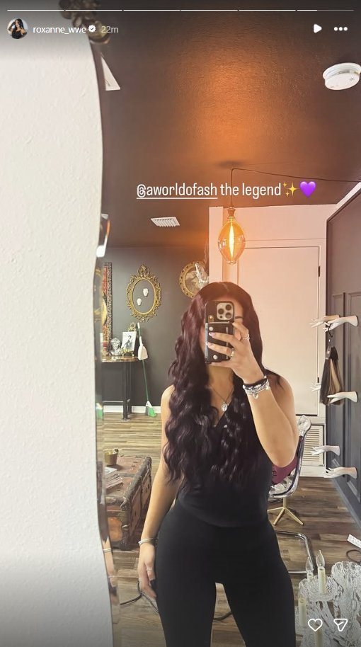 DailyRoxyPerez's tweet photo. Roxy showing off her new hair in her latest Instagram story ⭐️💜 https://t.co/sdzzf52ut0