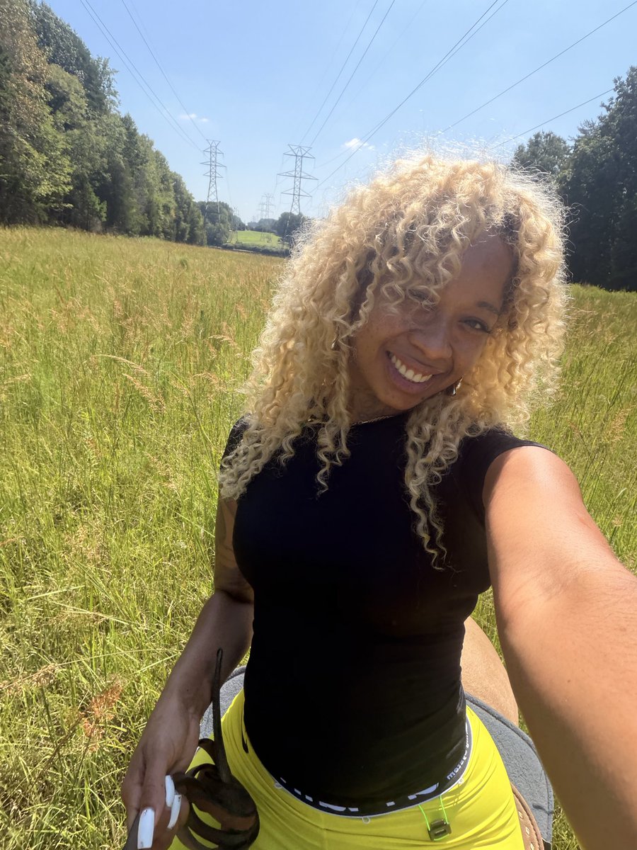 TiaCorine's tweet photo. today I rode a horse 🥹 https://t.co/NtgNI3jn8Y