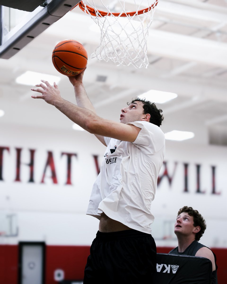 mesa_aztecs's tweet photo. BIGs workin

#GoAztecs @Aztec_MBB https://t.co/EIiegyQfXX