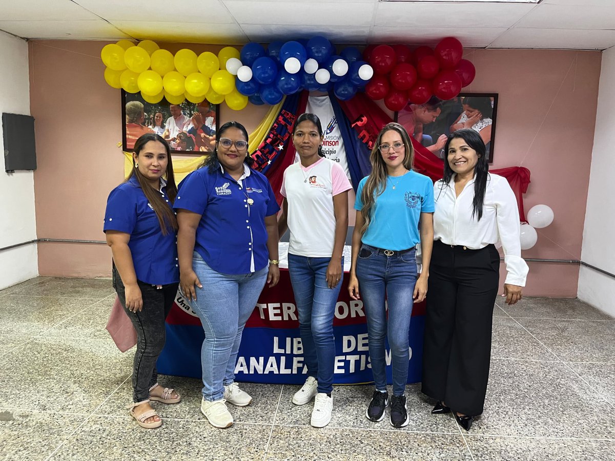 MROBINSONYARA's tweet photo. #16Sep Se llevó a cabo con total éxito emotivo acto de grado en la cuál se hizo entrega de certificados de alfabetización y 6to grado a nuestros patriotas graduados en el mcpio Independencia.
Felicitamos a todos nuestros patriotas
@NicolasMaduro
@HectoRodriguez
@delcyrodriguezv https://t.co/jRMsn466Qc