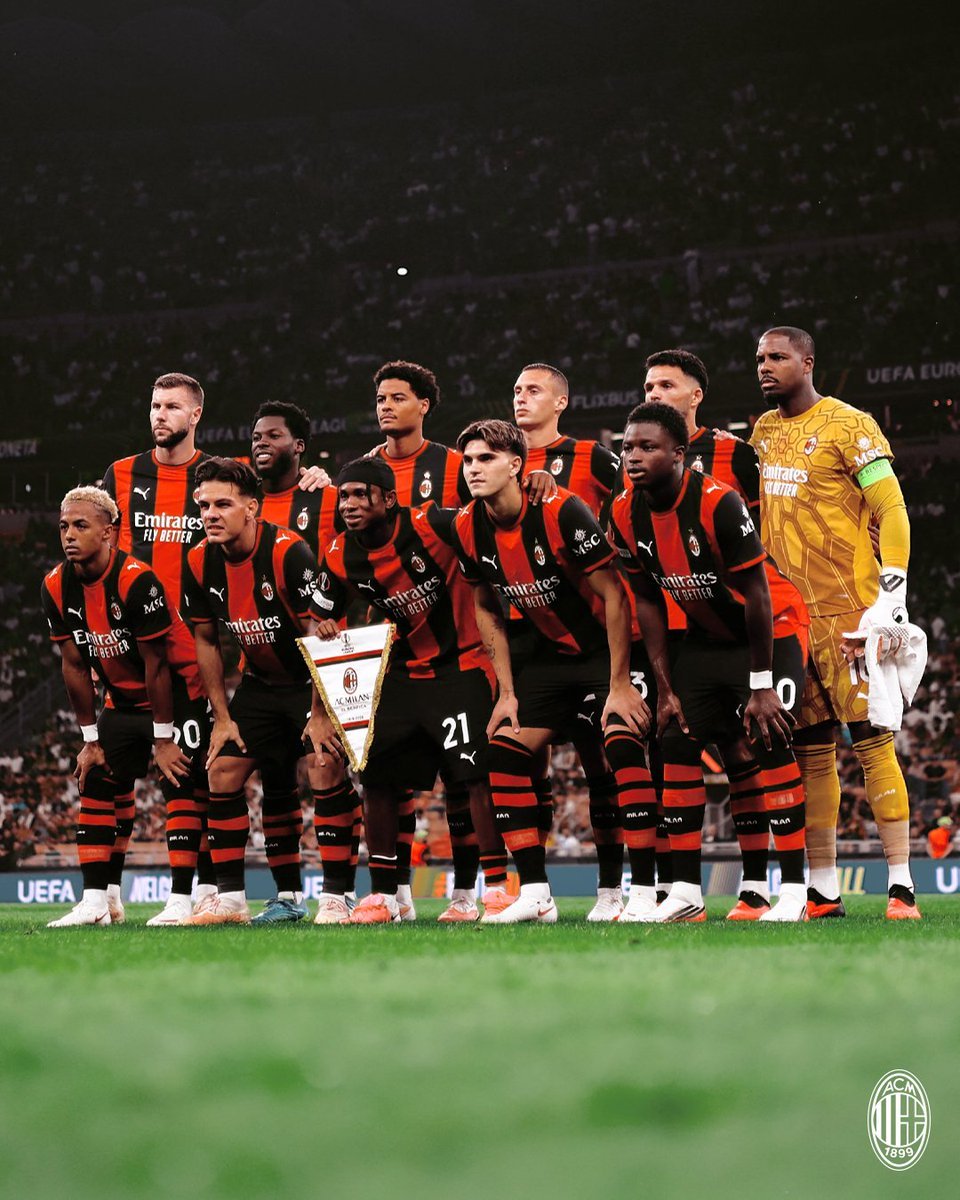 Angelredblack1's tweet photo. Ancora una volta #Amorim sbaglia la formazione iniziale...
#MilanBenfica
#UEL https://t.co/887HEiG15K