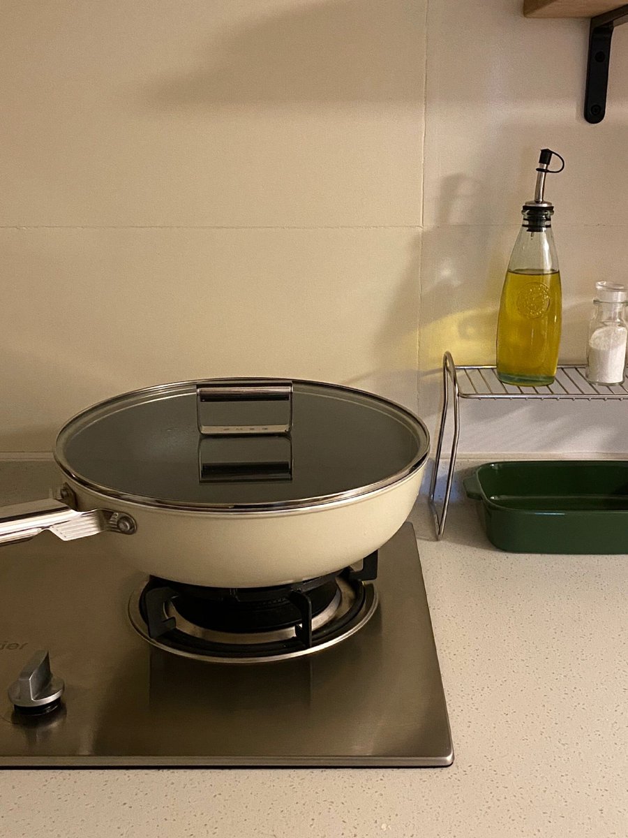cottk783685's tweet photo. Spent 10 minutes tidying the messy kitchen counter after dinner—suddenly my small space feels so calm and cozy now https://t.co/BH6qy70xPr