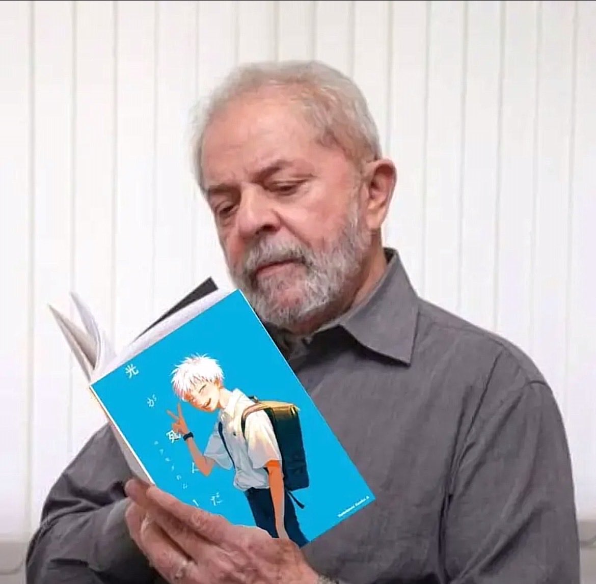 MayaXzz5's tweet photo. Lula lendo o mangá de tshd. EU https://t.co/am2sbZWySZ