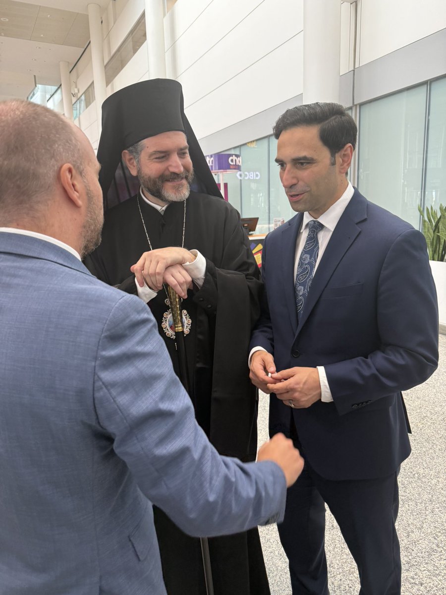 pfragiskatos's tweet photo. It was a great honour to help welcome His Eminence, Archbishop Apostolos of Canada, earlier today, following his recent appointment to this important role.

With more than 350,000 followers, the Greek Orthodox Church in Canada has a central presence in the lives of Canadians of Greek heritage - preserving our faith, culture, language and traditions across generations.

A very warm welcome to Canada, Your Eminence. Καλώς ήρθατε! 🇨🇦 🇬🇷