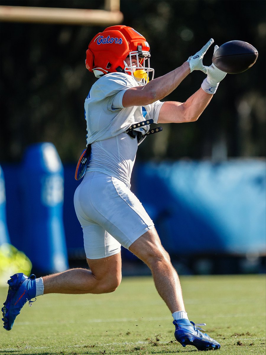 GatorsFB's tweet photo. Wednesday work 🔒 https://t.co/w0pvVrRllR