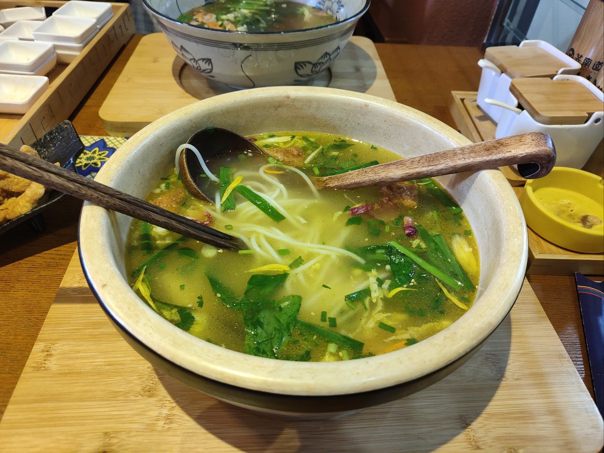 tills965190's tweet photo. Just found the coziest hidden ramen spot in town! Rich tonkotsu broth, springy noodles, and a perfectly soft-boiled egg hit different on a rainy day  Will be back this week for another bowl! https://t.co/jAX47oJFam