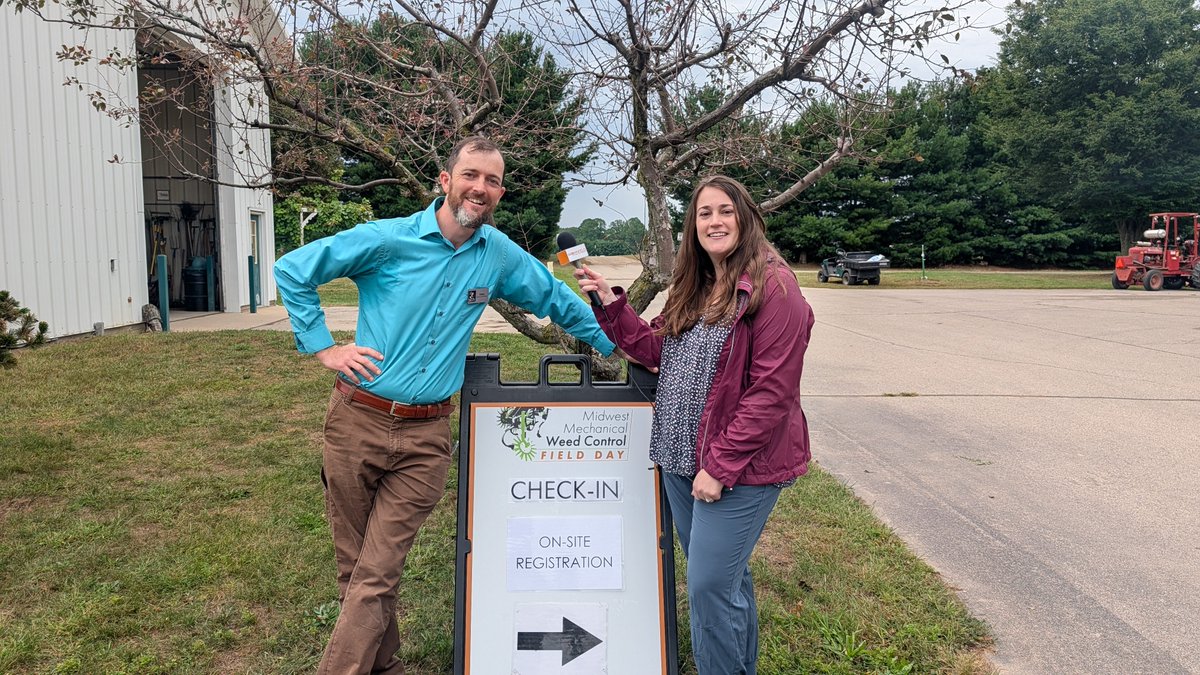 BRNAgNews_NH's tweet photo. #ontheground for the Midwest Mechanical Weed Control Field Day with @MSUExtension @ncrsare
@MSUAgBio @LandConnection &amp; others learning about #weedmanagement in all forms. More to come @brownfield #agnews https://t.co/OMZft0Gt53