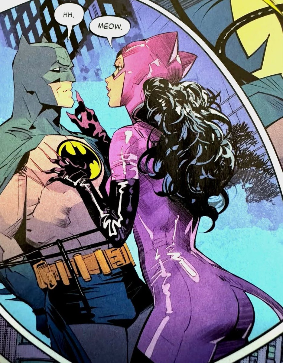 artofcatwoman's tweet photo. by dan mora https://t.co/DngD91dOJr