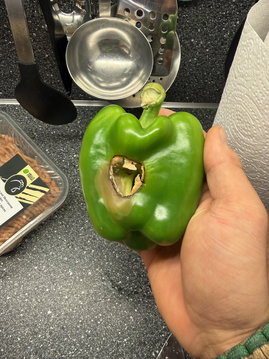 peter010boy's tweet photo. Zag deze paprika vandaag in mn pakket..

@HelloFreshNL https://t.co/SCQAH85Yxy