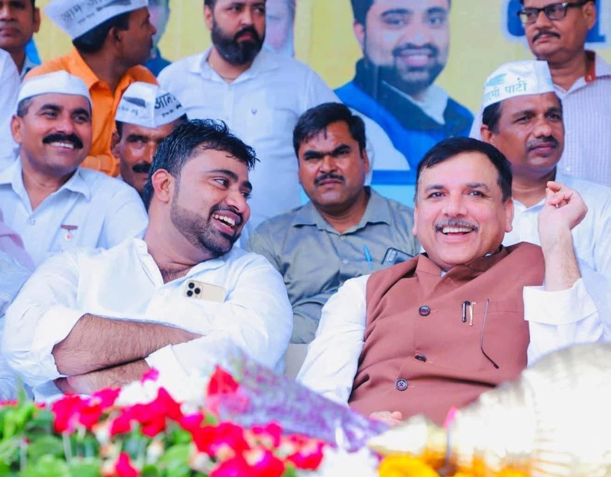 SanjayAzadSln's tweet photo. संघर्षों के साथी, रुहेलखंड प्रांत अध्यक्ष छोटे भाई @MeMdHaider को जन्मदिन की दिली मुबारकबाद एवं शुभकामनाएं। ईश्वर आपको लंबी उम्र, अच्छी सेहत और कामयाबी दे। https://t.co/XuLxINwaQE