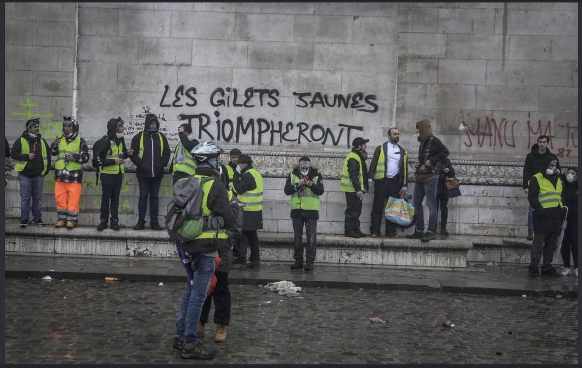 AnneMar83996184's tweet photo. Donc ces gens se déclarent favorables au retour des #GJ 

Surprenant ? Pas vraiment
@mbompard 
 @JphTanguy 
@sebchenu 

Surprenant ? Pas étonnant 
@faureolivier 
@Fabien_Roussel 

Surprenant ? Très étonnant 
@BrunoRetailleau 
@EPhilippe_LH 

Et souhaitent revoir ces images 🤬🤬 https://t.co/0yUOKEH2HC