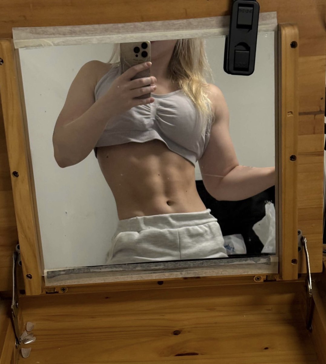 FindomMuscle's tweet photo. These muscles have drained thousands and will continue to do so, if you have the courage to experience true power dare to approach.. https://t.co/pwrpjYgUan
