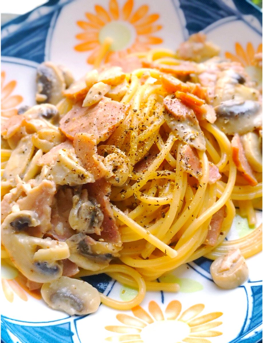 beigs495768's tweet photo. Just whipped up 15-minute garlic butter mushroom pasta  Creamy, savory, and way better than takeout—weeknight win sorted! https://t.co/SeKrnK7uxA
