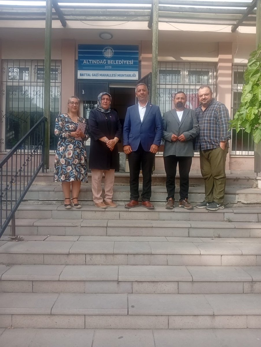 altindagchp's tweet photo. Battal Gazi Mahallesi Muhtarı Sn. Habib EROĞLU'nu ve Zübeyde Hanım Mahallesi Muhtarı Sn. Ferdi DOĞAN'ı makamında ziyaret ettik.
Nazik ev sahiplikleri ve samimi sohbetleri için teşekkür
ediyor, çalışmalarında başarılar diliyoruz. @chp @chpankarailbsk @fahriyildirimchp https://t.co/PUgI7oOdf0